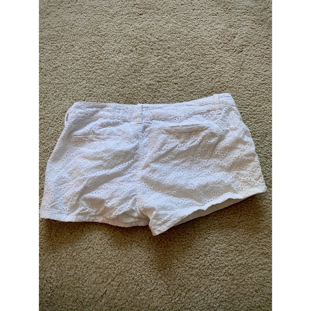 Shorts - Picture 2 of 3